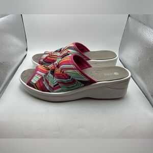 Bzees Smile women’s wedge sandals size 9